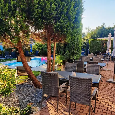 Penzion Stranny 3* Stranny