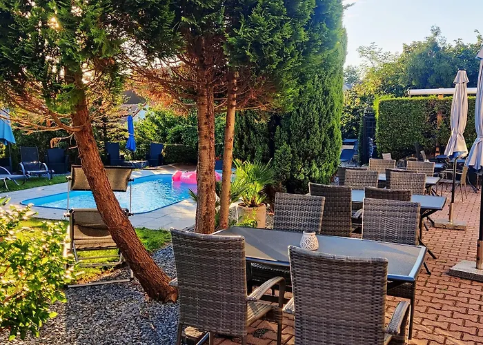 Penzion Stranny 3* Stranny